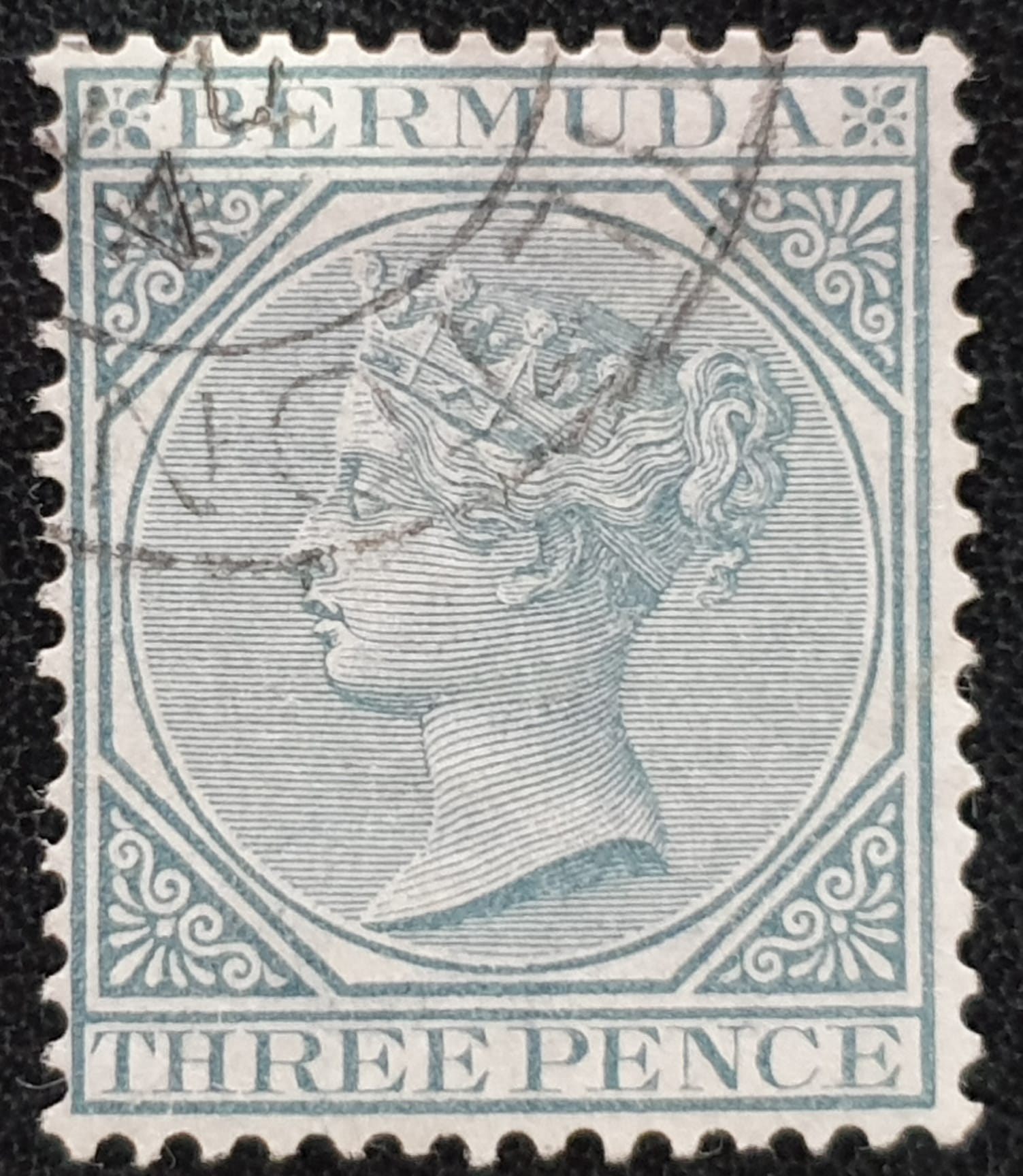 BERMUDA Queen Victoria SG28 3d grey FINE USED STAMP