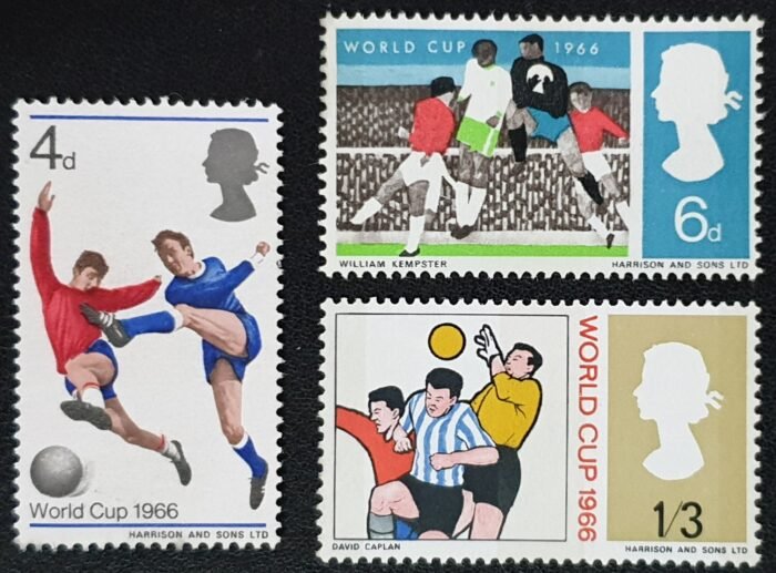 Great Britain Queen Elizabeth II 1966 "World Cup Football" SG693p/5p Set of 3 MNH