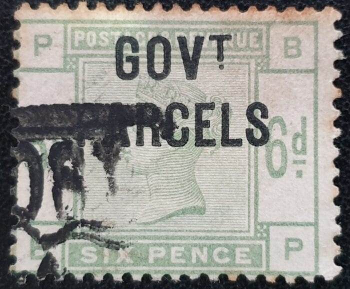 Great Britain Queen Victoria 1886 SGO62 6d Dull Green 'Govt. Parcels' used stamp