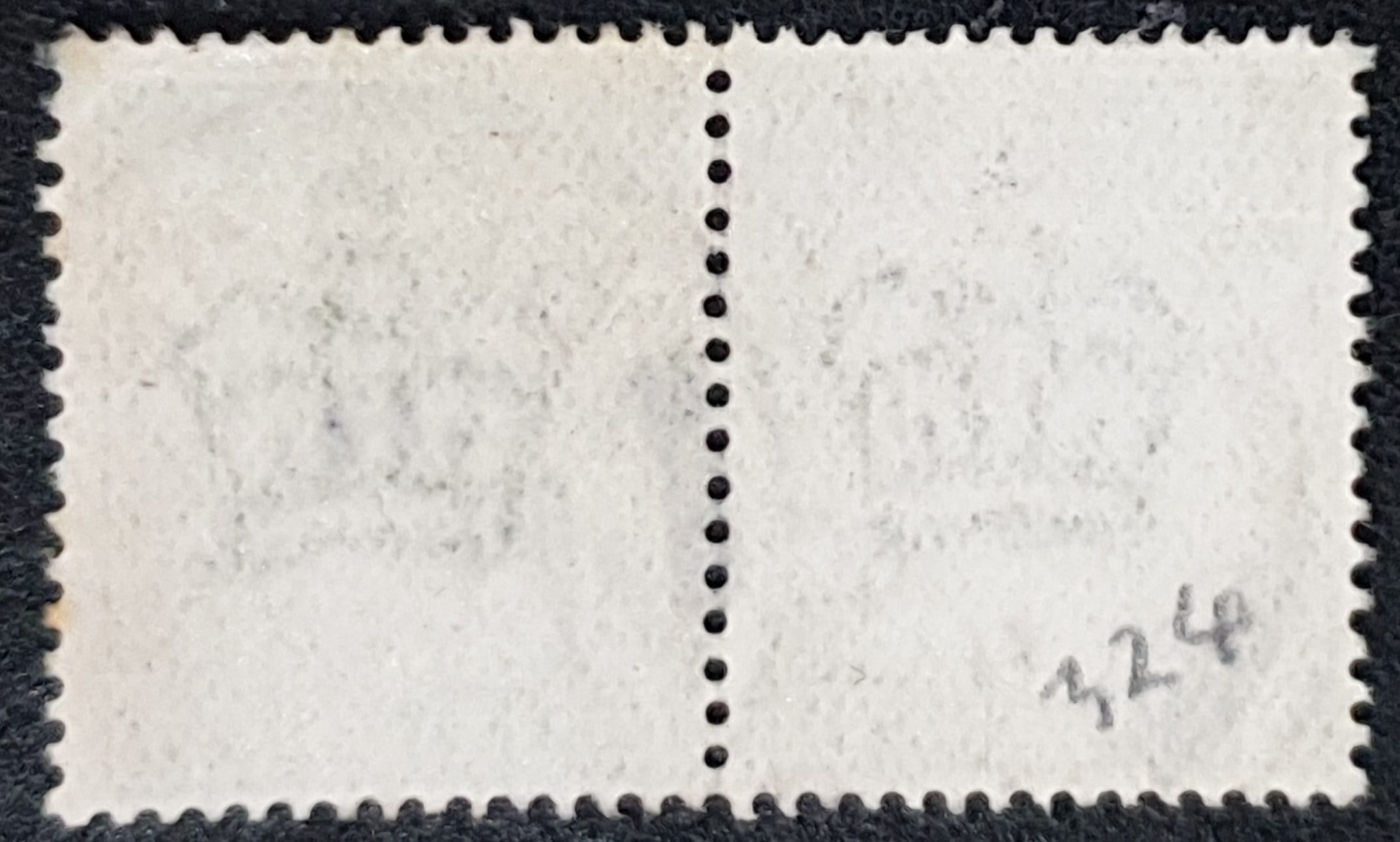 GB KGV SG324 SPEC N2(3), ½d yellow-green DIE B, FINE USED PAIR CDS - Image 2