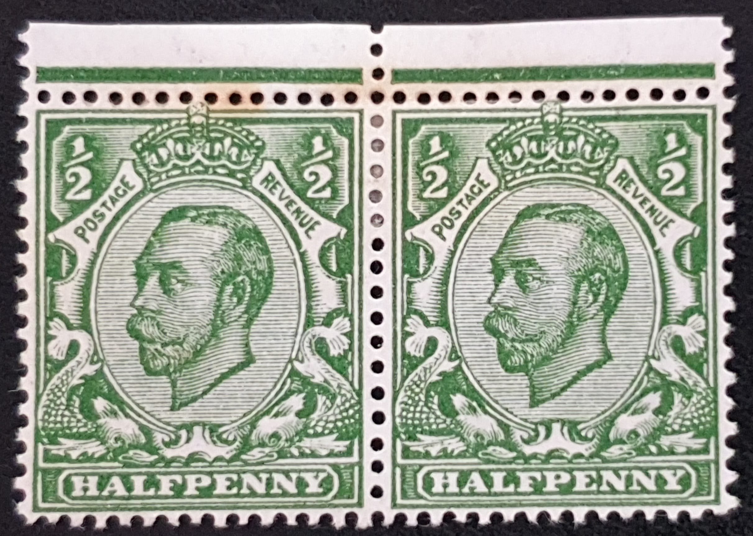 Great Britain King George V SG339 SPEC N4(1), ½d green WMK CROWN, M/M Pair