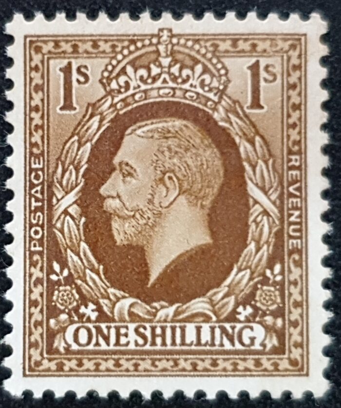 Great Britain King George V SG449 1/- N62 Bistre Brown Photogravure LMM