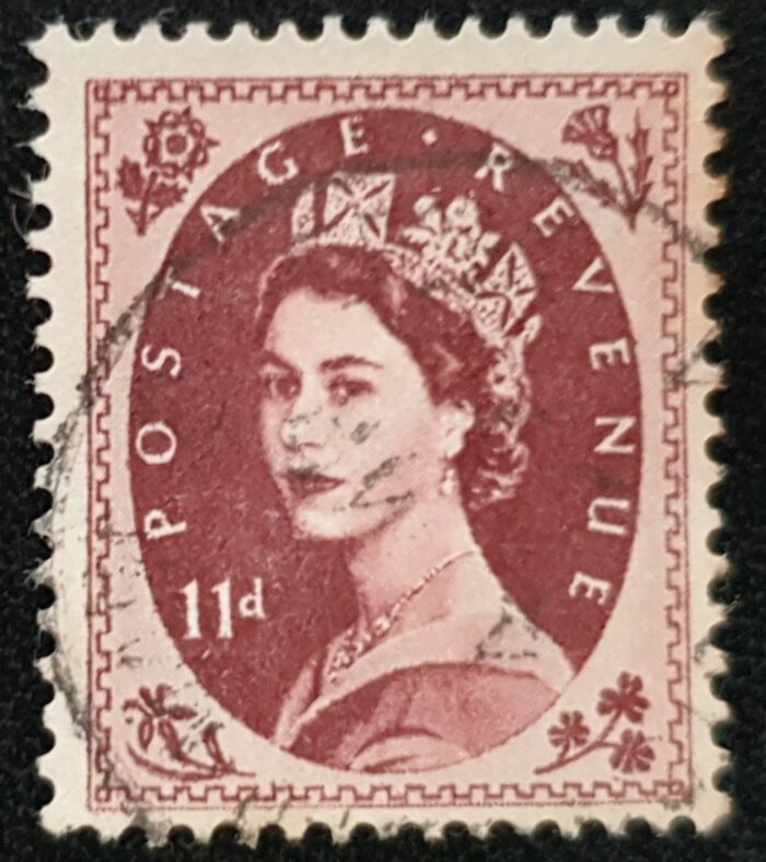 Great Britain Queen Elizabeth II 1954 SG528 11d brown-purple Used