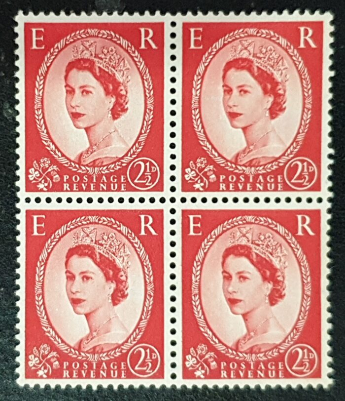 Great Britain Queen Elizabeth II 1952 SG519 2½d. carmine-red Block of 4 M/M