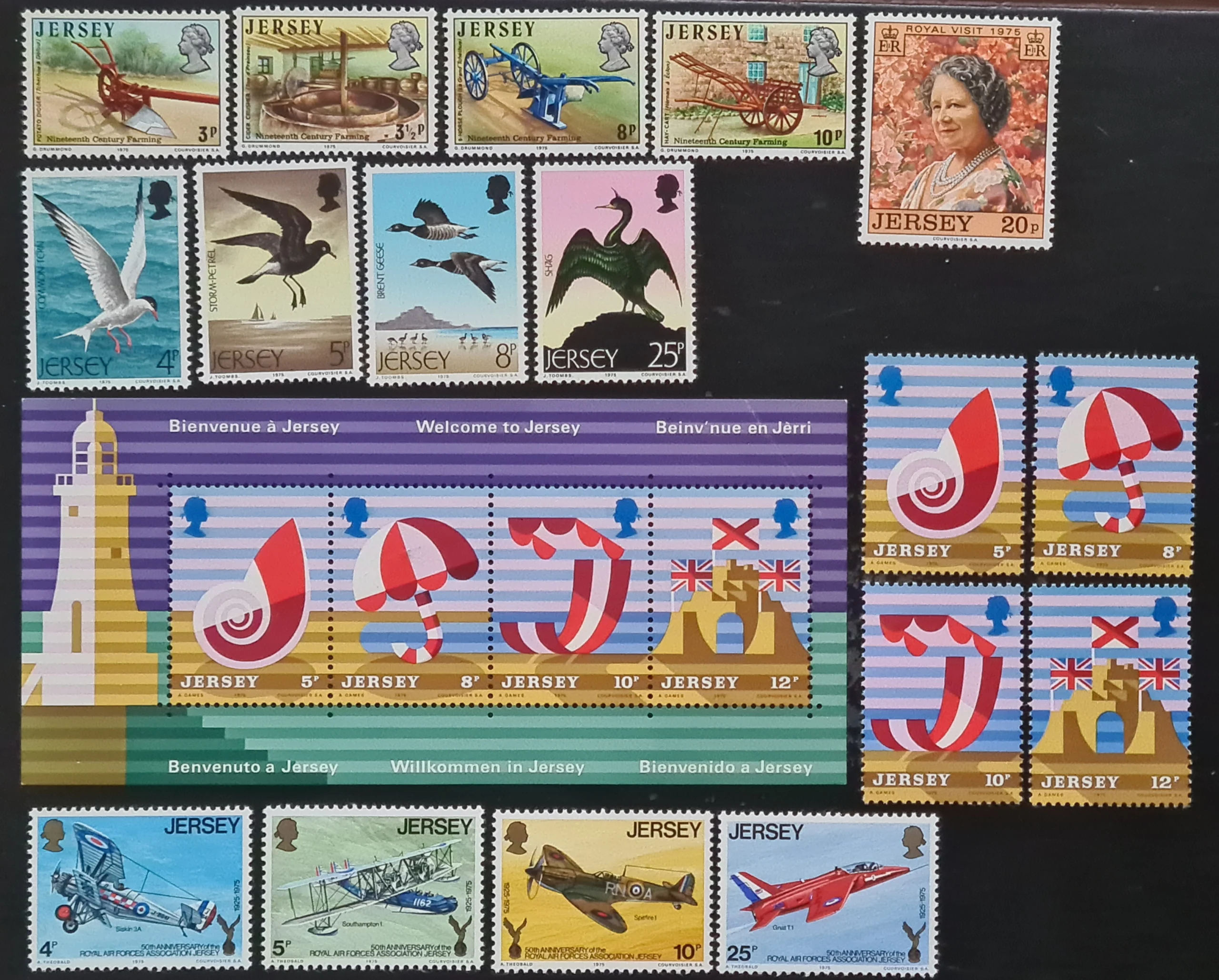 Jersey 1975 SG119-136 Year Mounted Mint Stamps