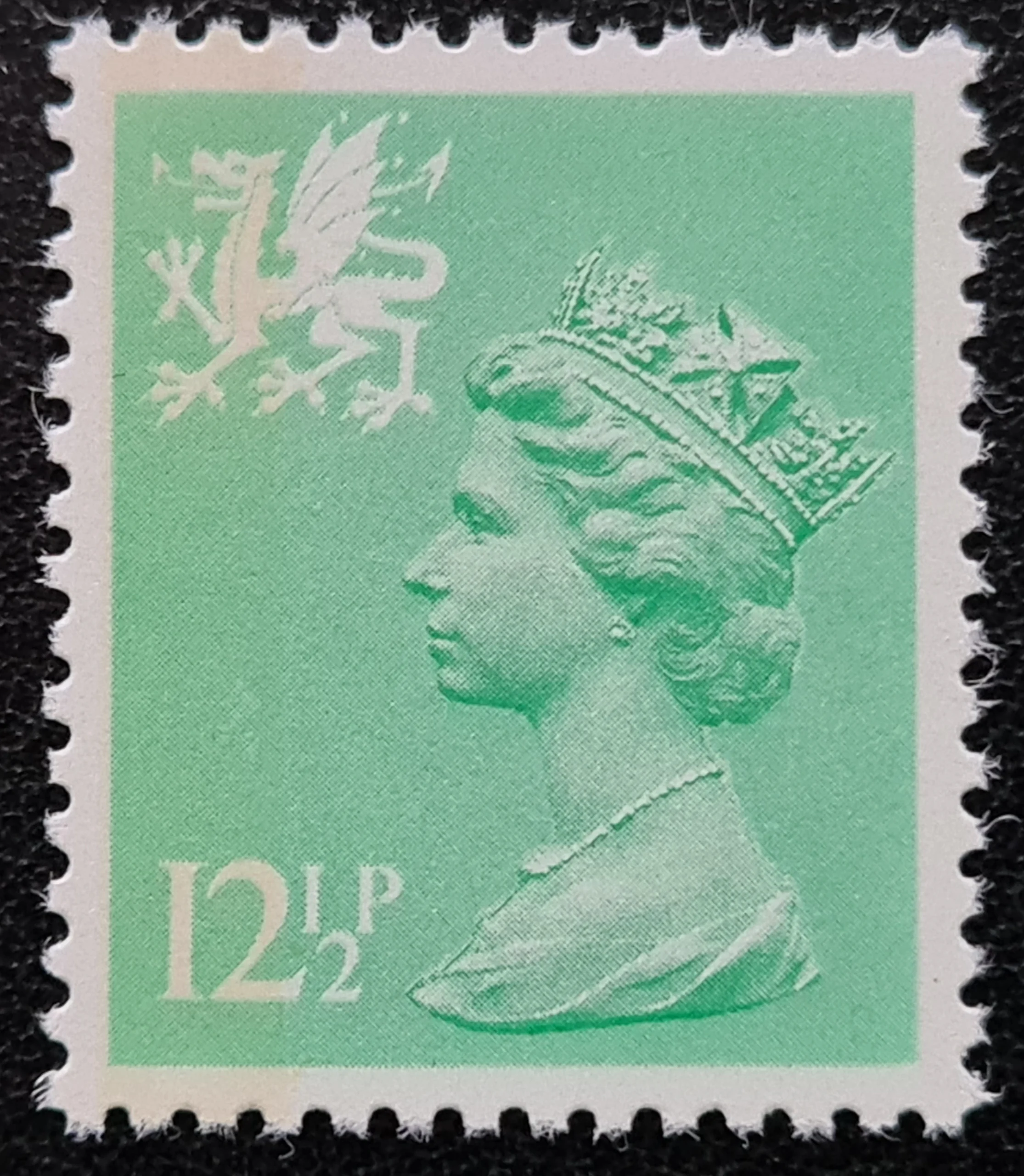 Great Britain Queen Elizabeth II Wales SG W37 12½p Light Emerald Regional Machin Definitive MNH